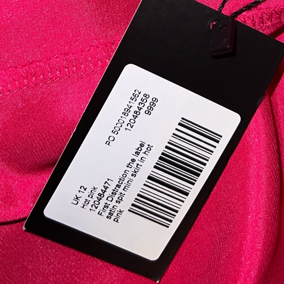 First Distraction the label satin spit mini skirt in hot pink - Picture 5 of 5